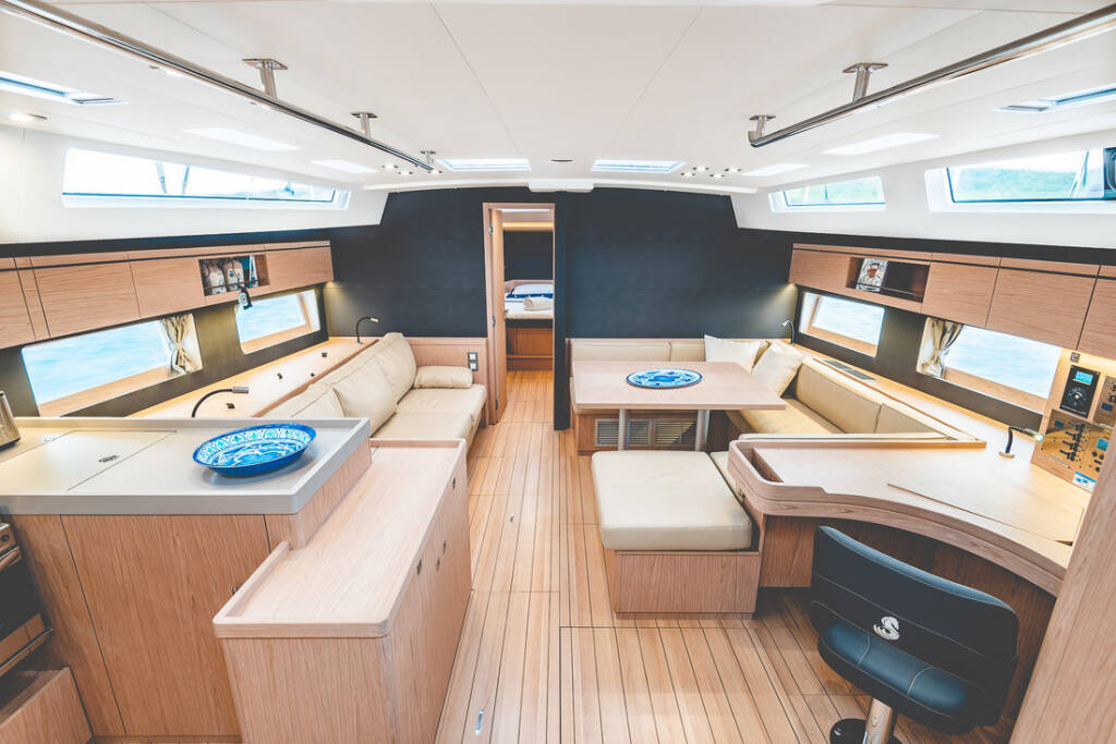 Sailing yacht Oceanis 55.1 Axis Mundi