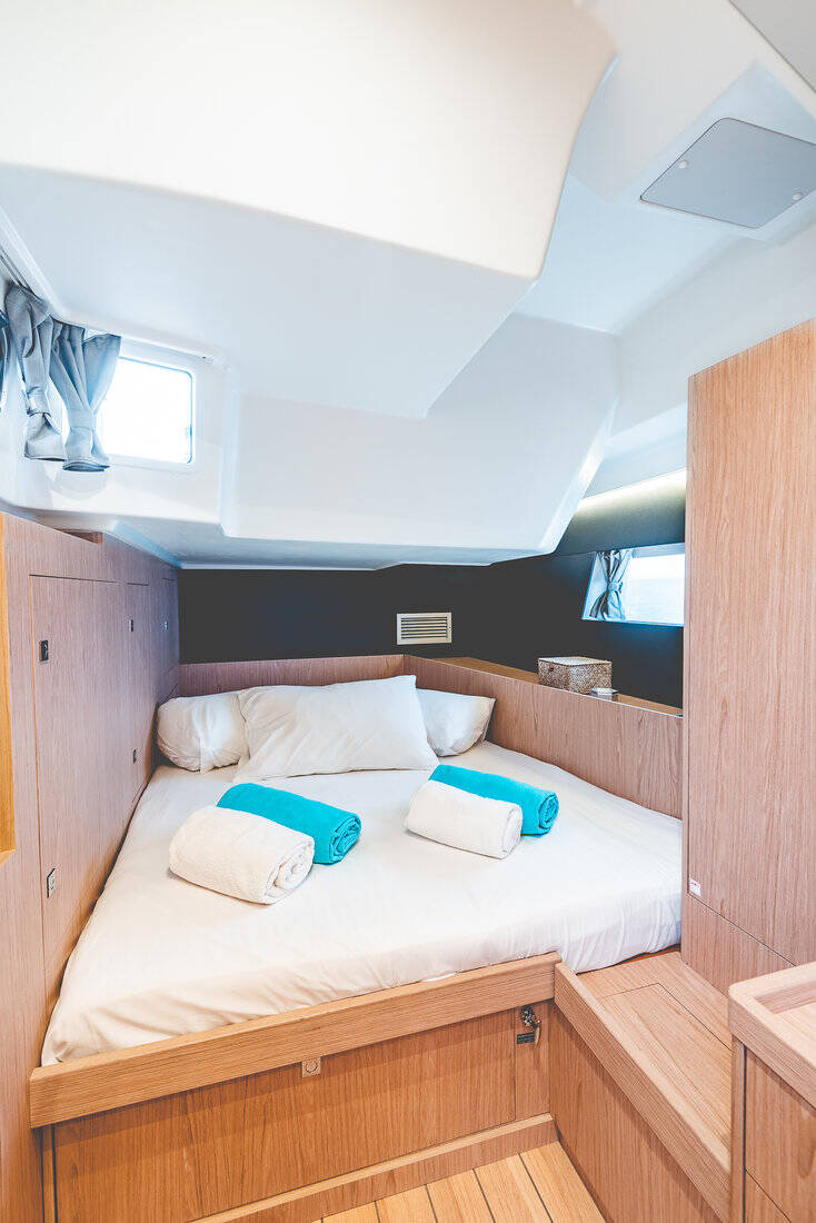 Sailing yacht Oceanis 55.1 Axis Mundi