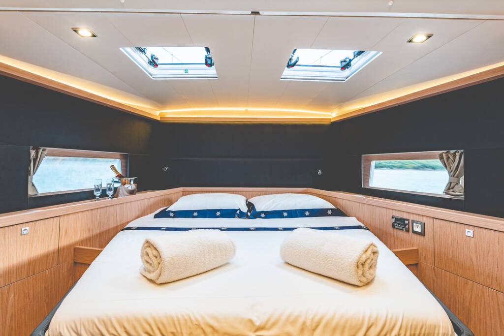 Sailing yacht Oceanis 55.1 Axis Mundi