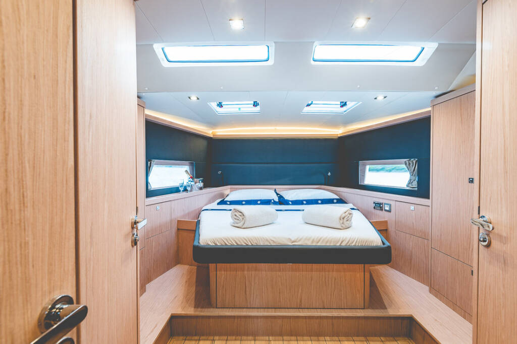 Sailing yacht Oceanis 55.1 Axis Mundi