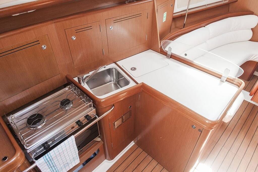 Sailing yacht Oceanis Clipper 343 Ariadne