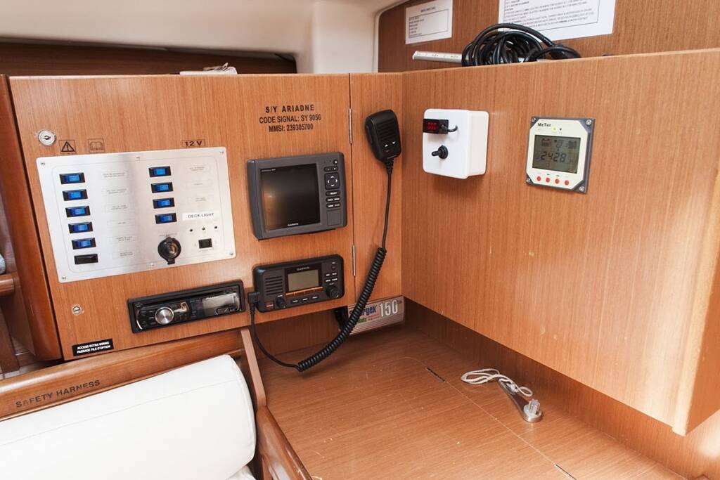 Sailing yacht Oceanis Clipper 343 Ariadne