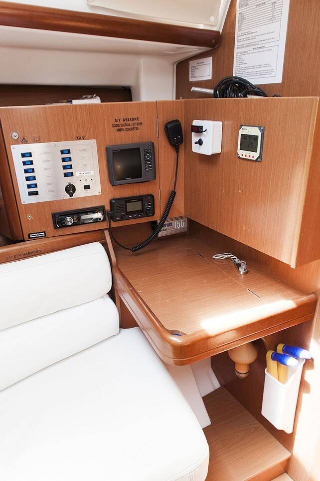 Sailing yacht Oceanis Clipper 343 Ariadne