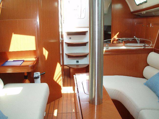Sailing yacht Oceanis Clipper 343 Naysika