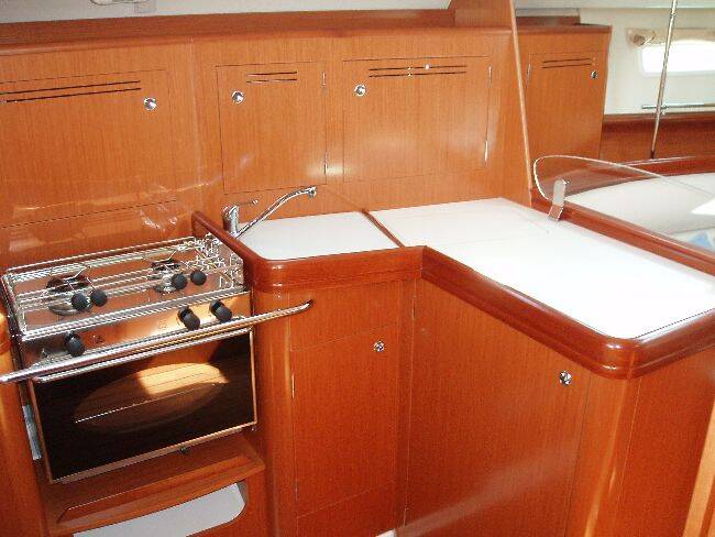 Sailing yacht Oceanis Clipper 343 Naysika