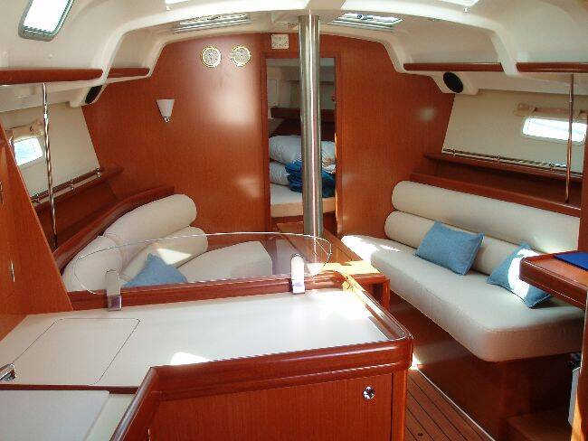 Sailing yacht Oceanis Clipper 343 Naysika