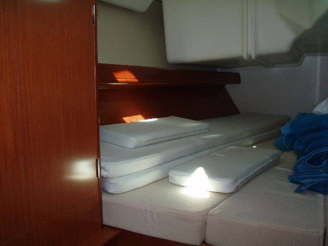 Sailing yacht Oceanis Clipper 343 Naysika