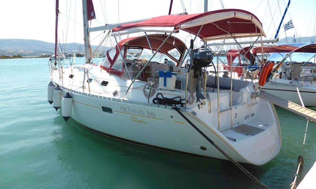 Sailing yacht Oceanis Clipper 381 Albatross