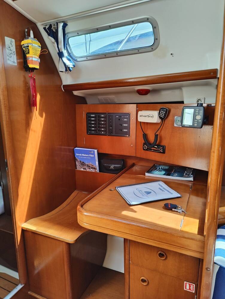 Segelyachten Oceanis Clipper 393 Crete