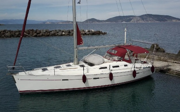 Oceanis Clipper 393 Crete Athens, Yacht Club Amfitheas