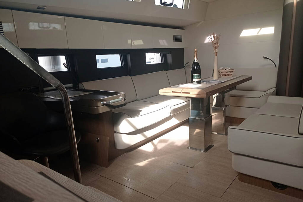 Segelyachten Oceanis Yacht 62 Penultimo 
