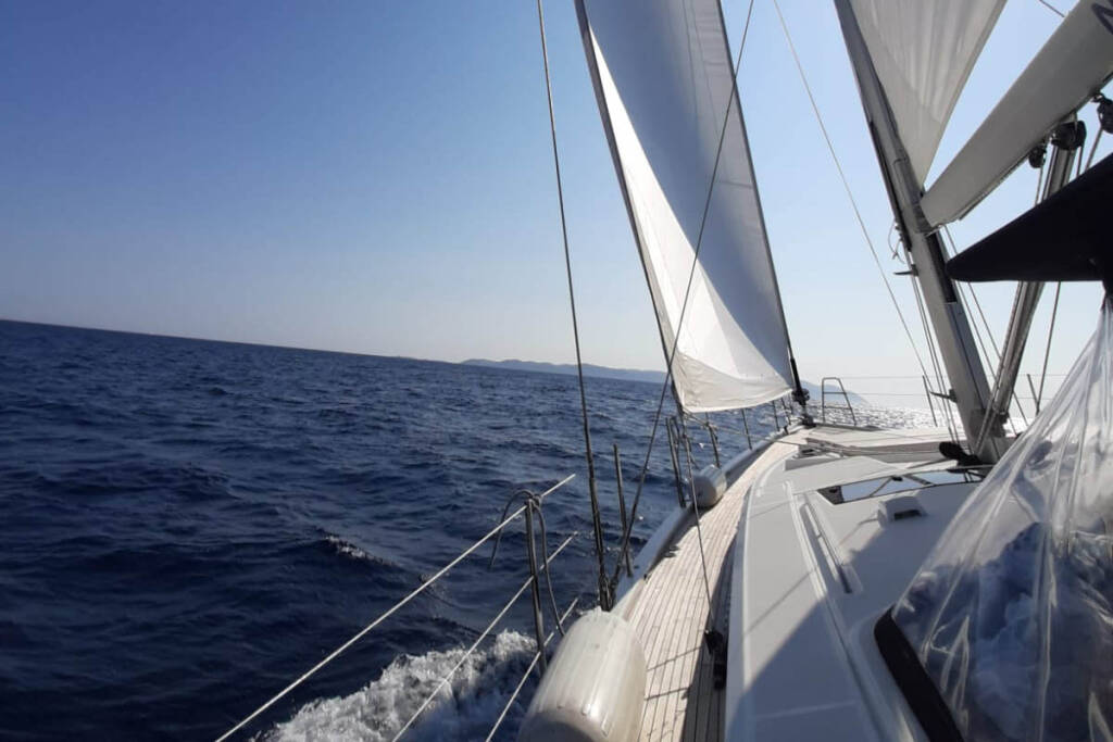 Sailing yacht Oceanis Yacht 62 Thora Helen 