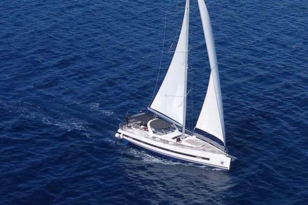 Sailing yacht Oceanis Yacht 62 Thora Helen 