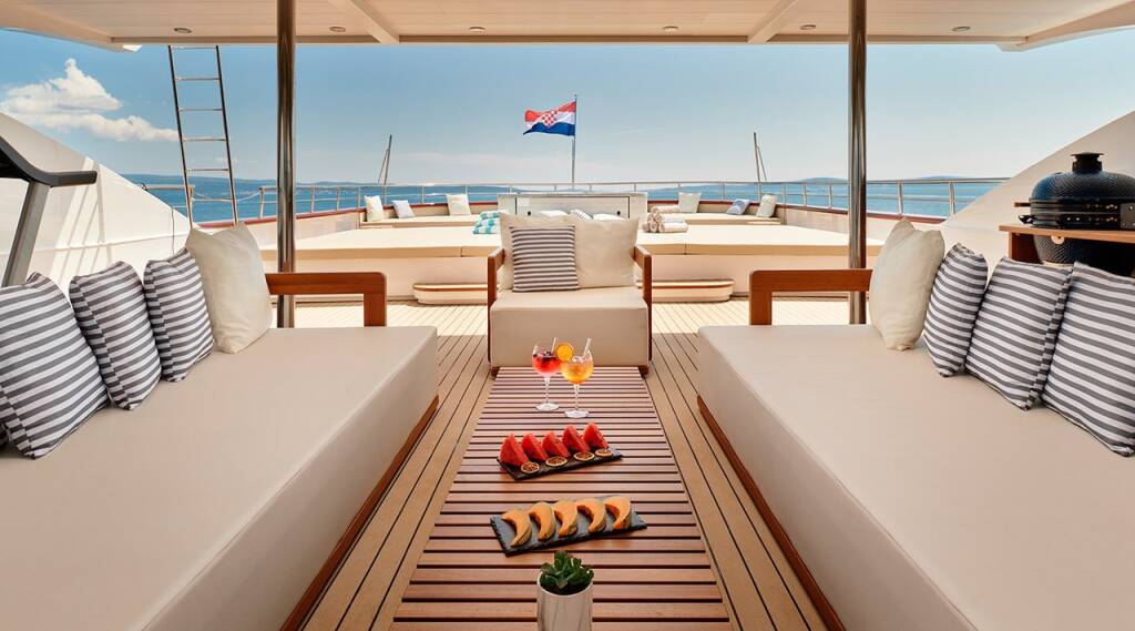 Luxury motor yacht Ohana Ohana