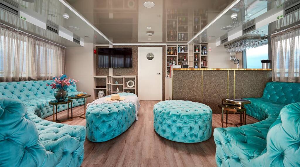 Luxury motor yacht Ohana Ohana