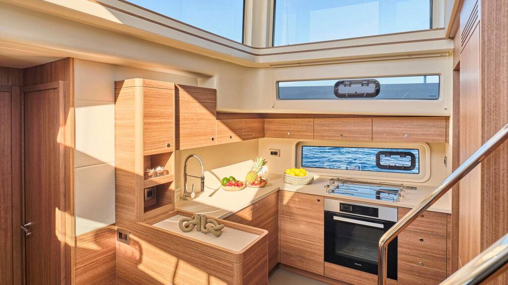 Motor yacht Omikron OT-60 Lady D