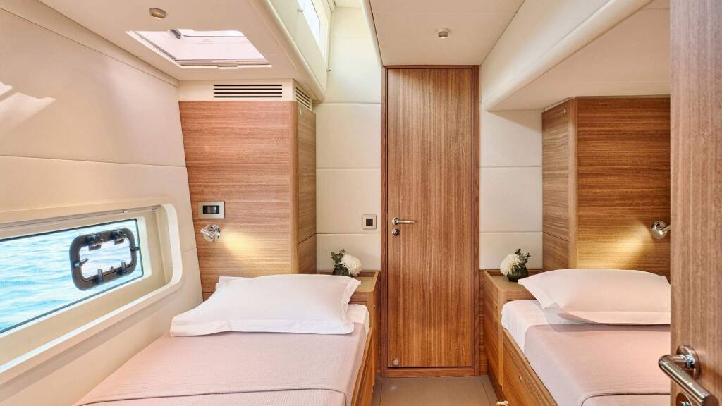 Motor yacht Omikron OT-60 Lady D