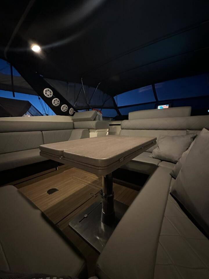 Motor yacht Pershing 45 Calypso