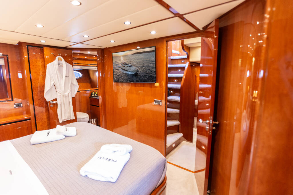 Luxus-Motoryacht Posillipo Technema 80 Pareaki