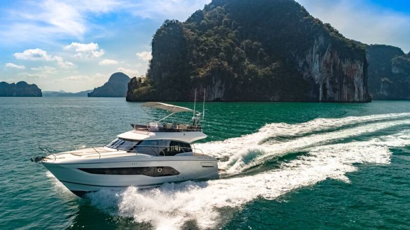 Motor yacht Prestige 420 Martin