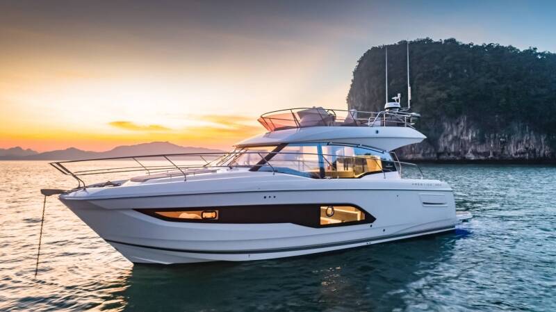 Motor yacht Prestige 420 Martin