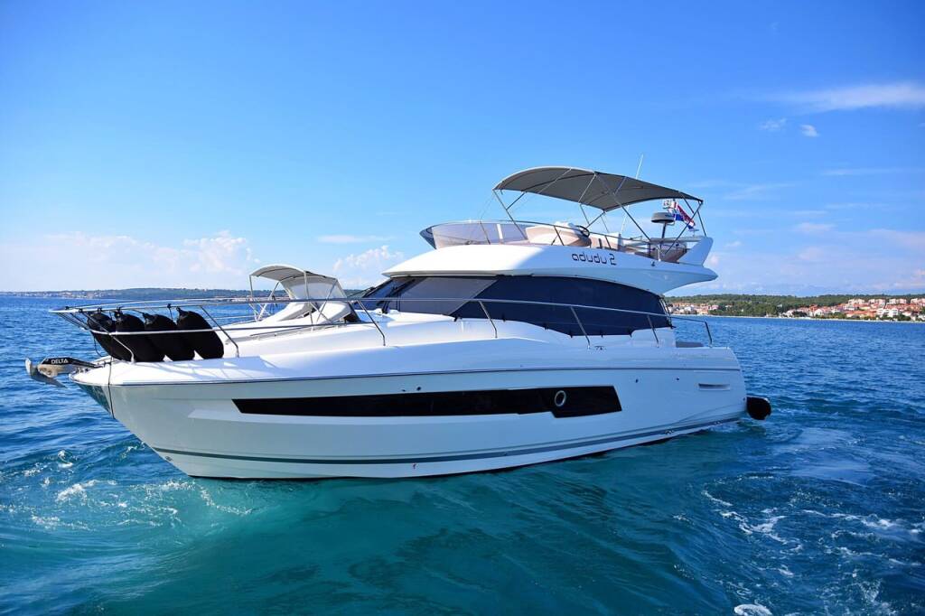 Motor yacht Prestige 460 Adudu 2