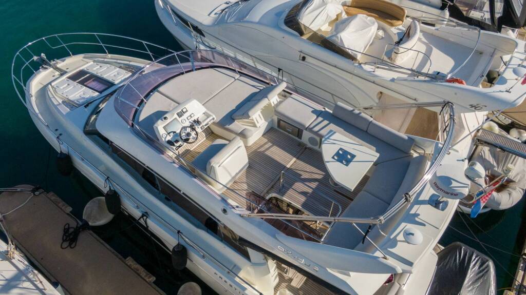 Motor yacht Prestige 460 Adudu 2