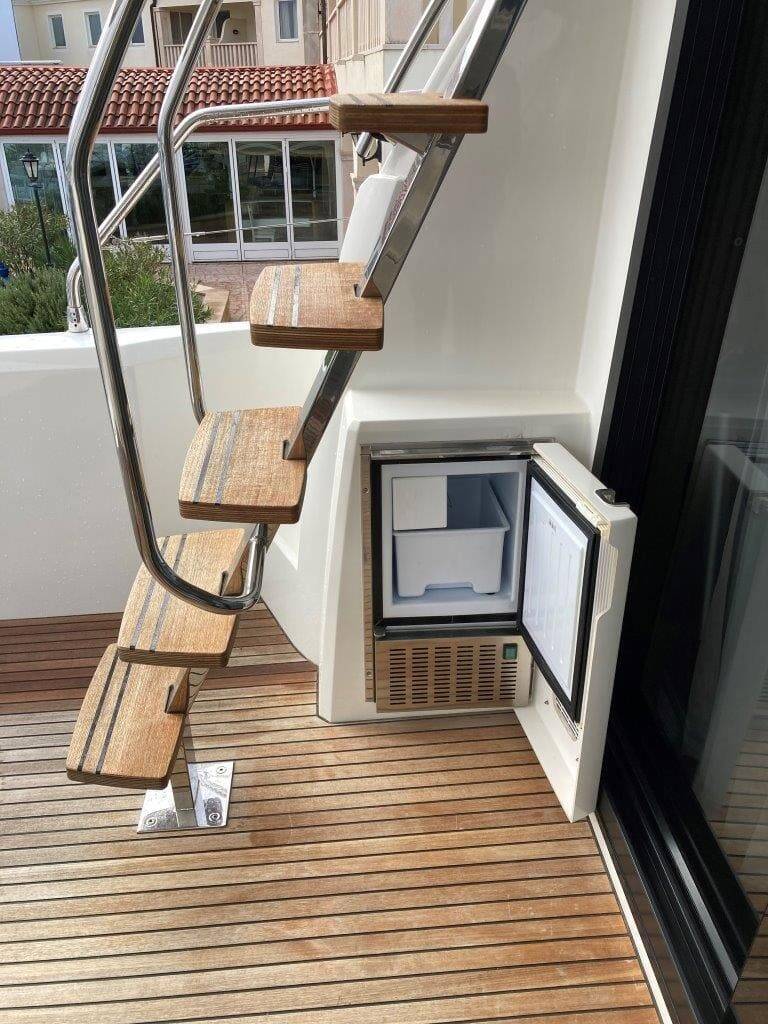 Motor yacht Prestige 460 Adudu 2