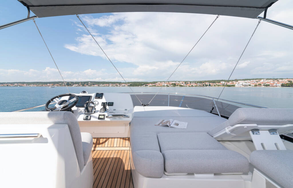 Motor yacht Prestige 460 Adudu 2