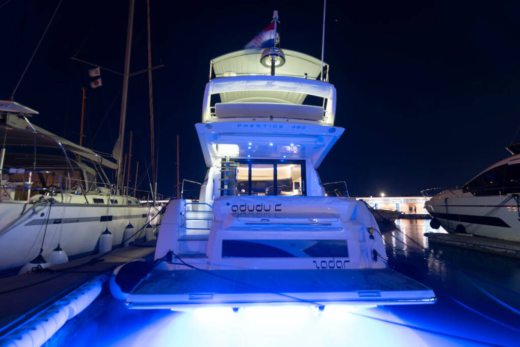 Motor yacht Prestige 460 Adudu 2