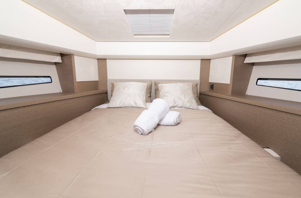 Motor yacht Prestige 460 Adudu 2