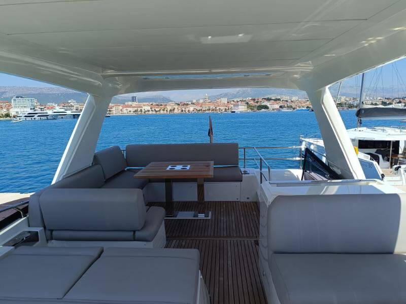 Motor yacht Prestige 590 Tereza