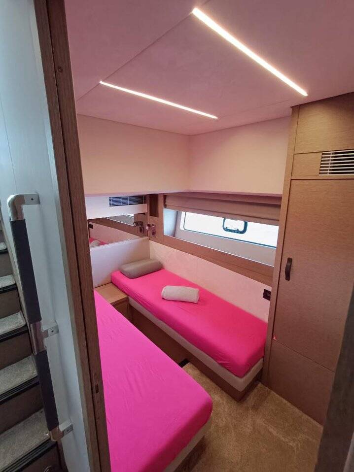 Motor yacht Prestige 590 Tereza