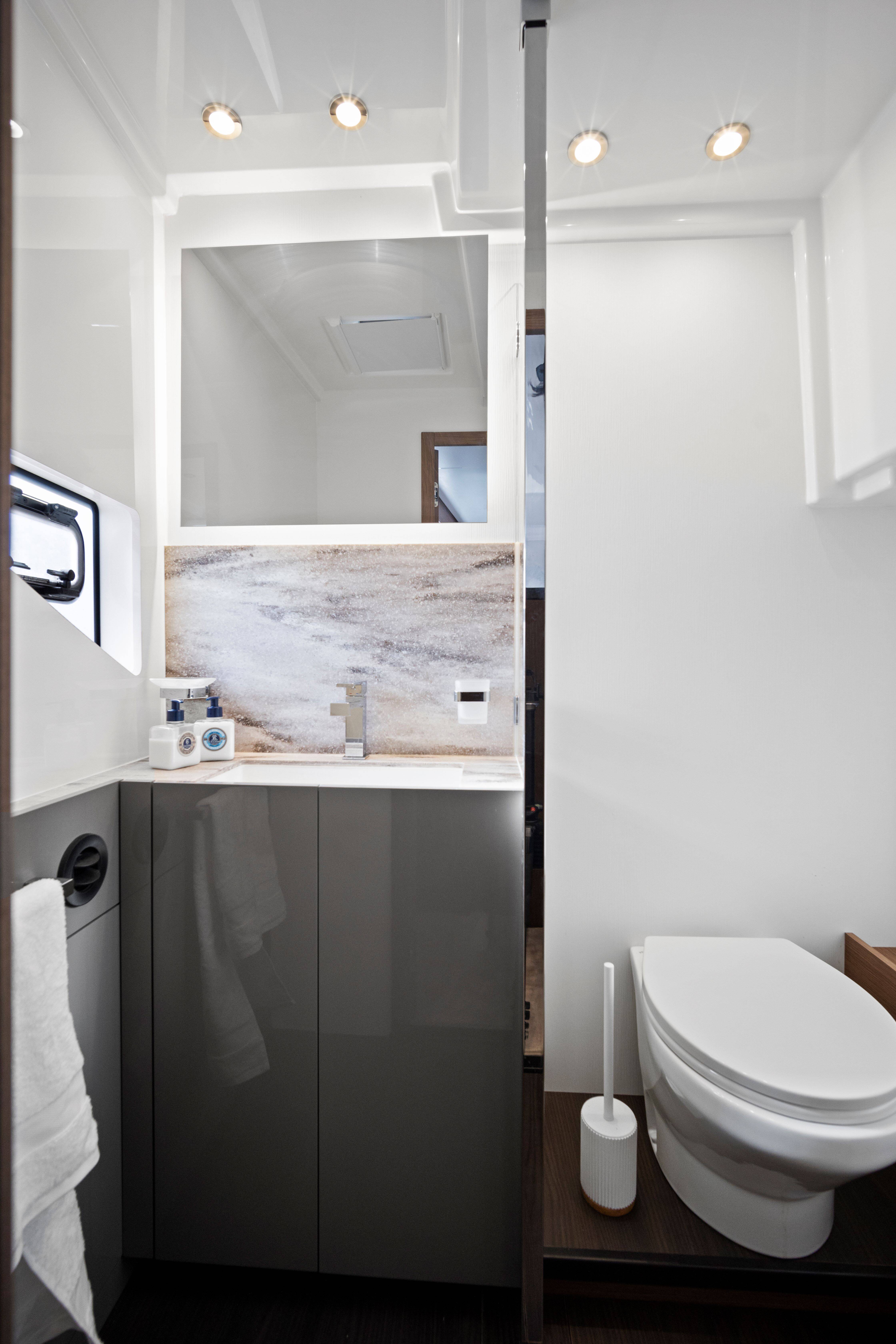 Power catamaran Prestige M48 Dolce far niente