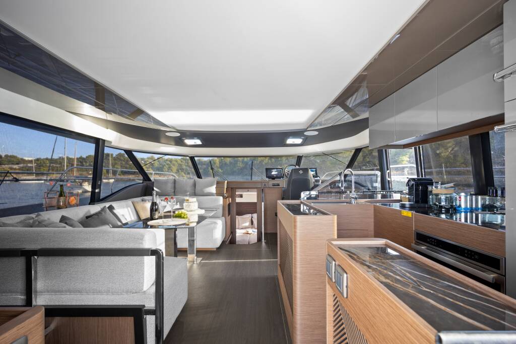 Power catamaran Prestige M48 Dolce far niente