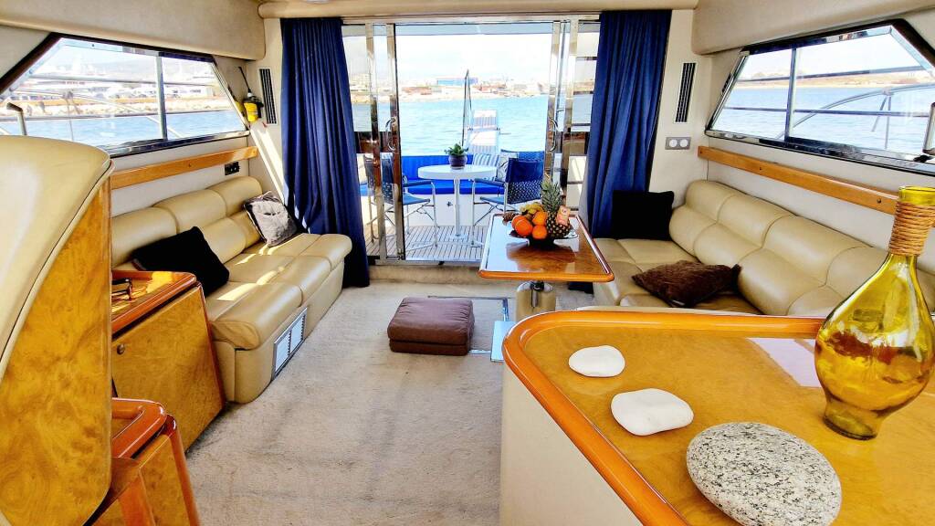 Motor yacht Princess 50 Champions