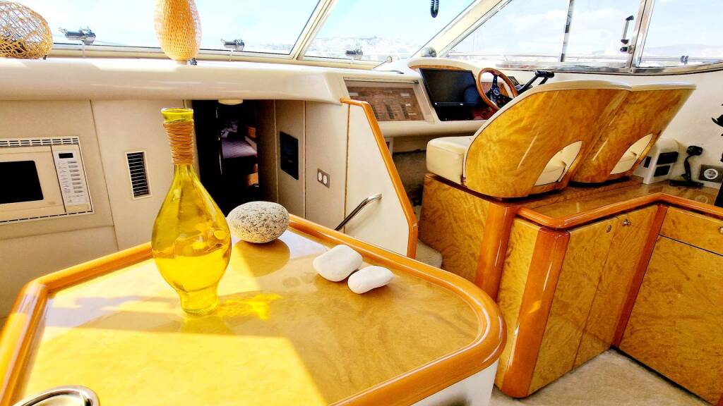 Motor yacht Princess 50 Champions