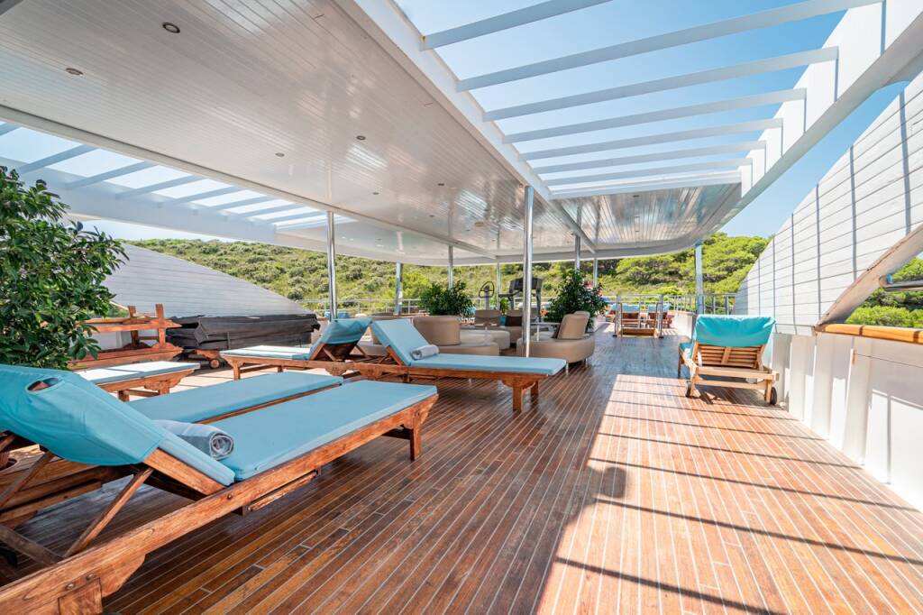 Luxus-Motoryacht Riva Riva