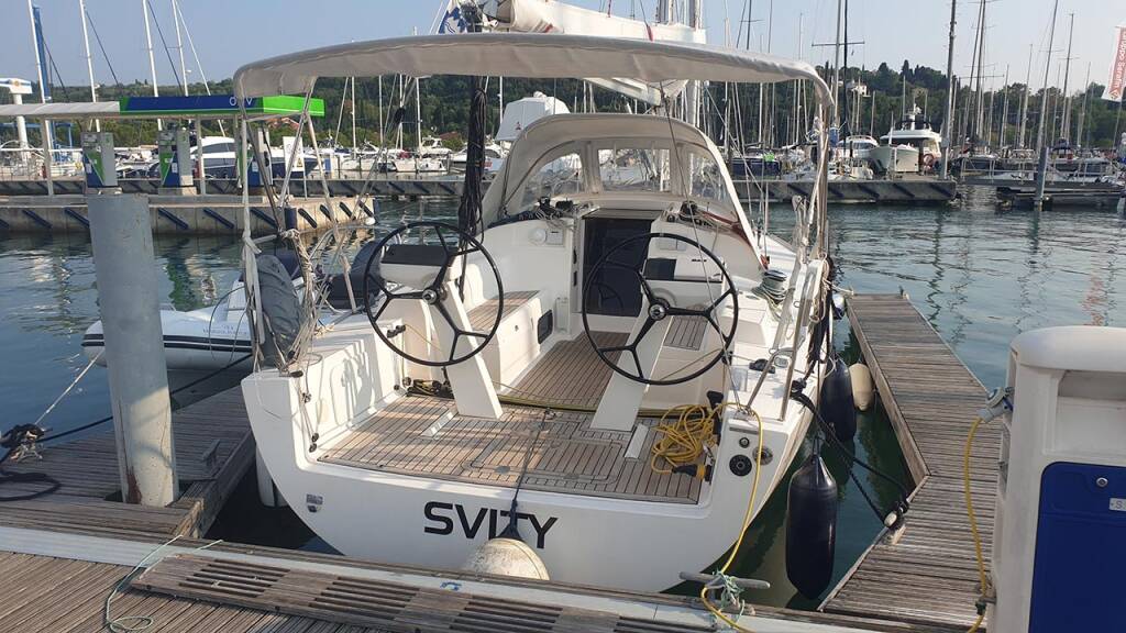 Sailing yacht Salona 33 Svity