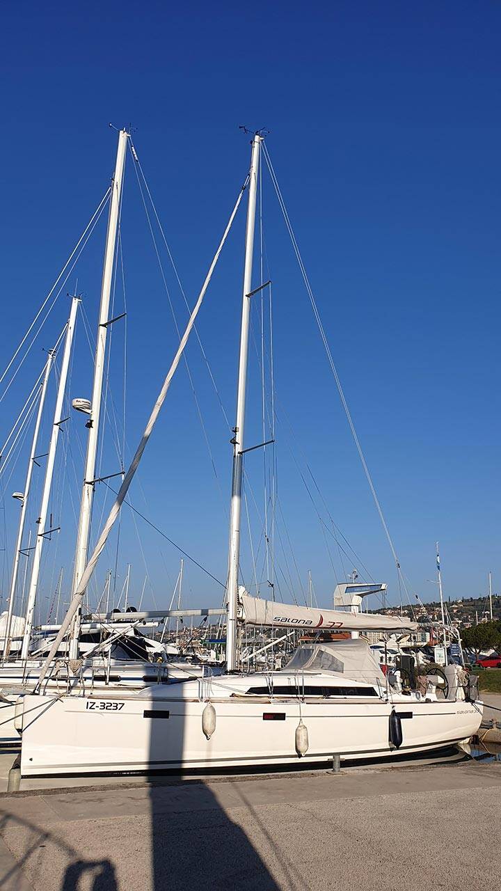 Sailing yacht Salona 33 Svity