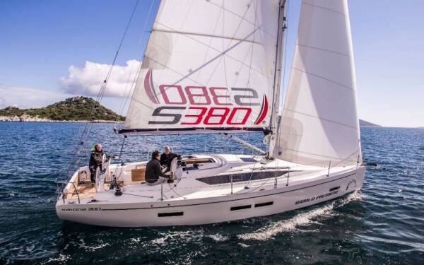 Salona 380 Navis Celere Marina Kastela
