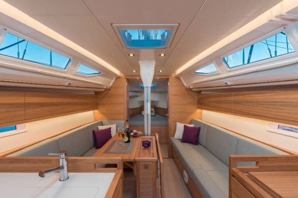 Sailing yacht Salona 380 Navis Celere