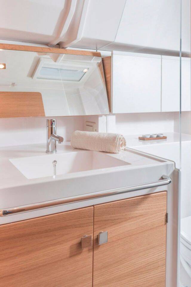 Sailing yacht Salona 380 Navis Celere
