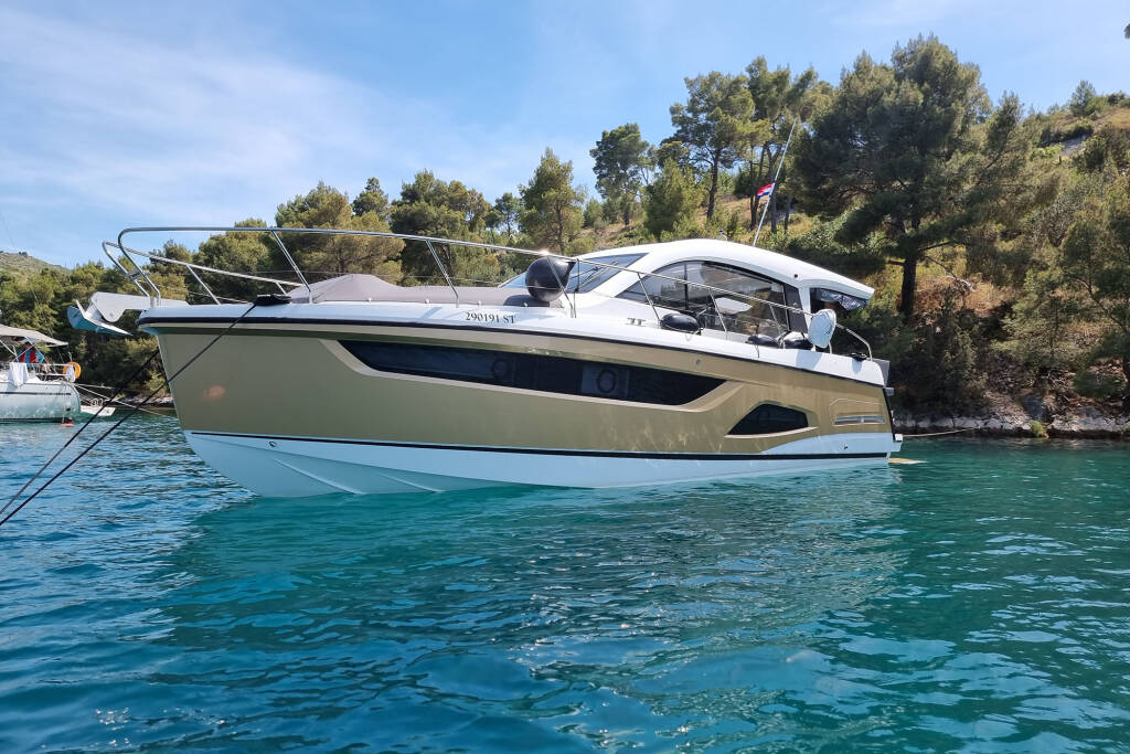 Motoryacht Sealine C390 Tireless