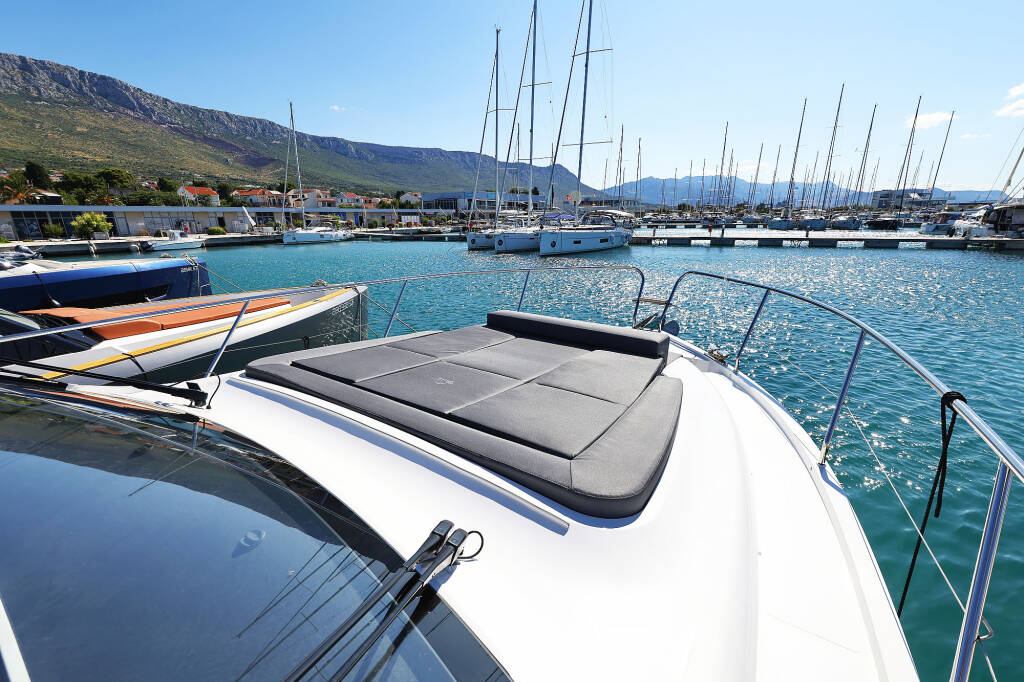 Motoryacht Sealine C390 Tireless