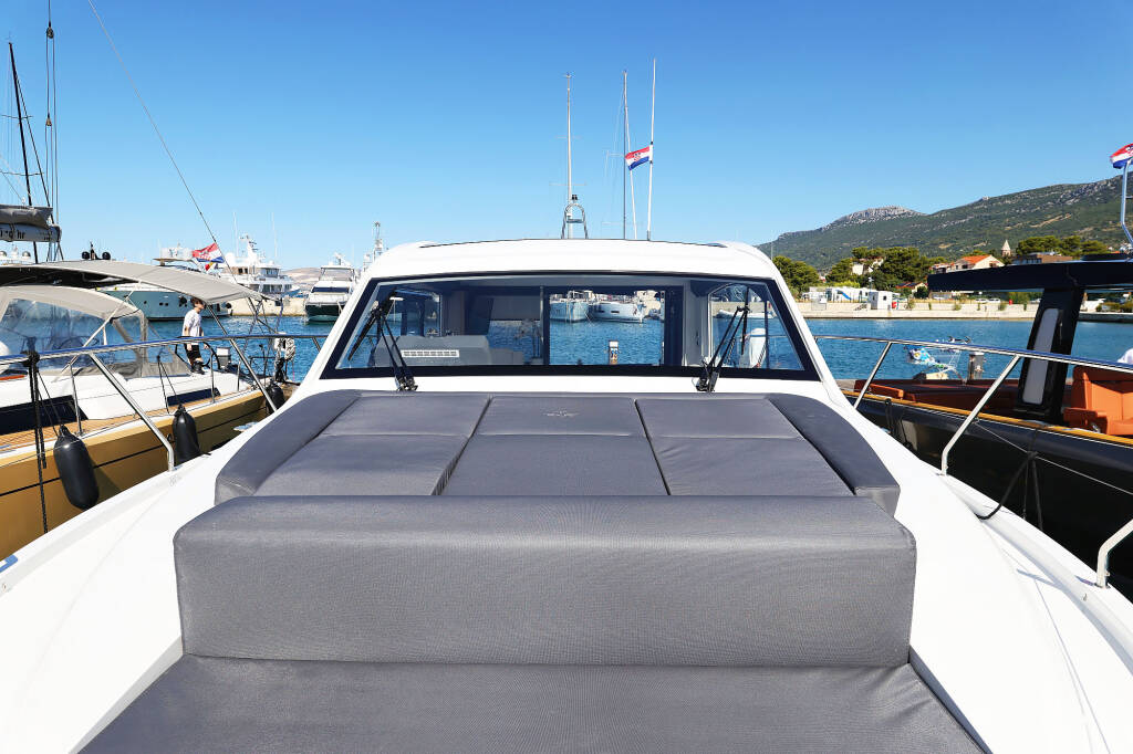 Motoryacht Sealine C390 Tireless