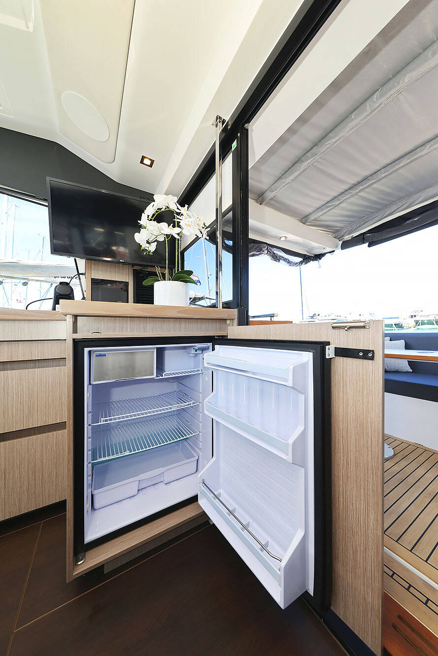 Motoryacht Sealine C390 Tireless