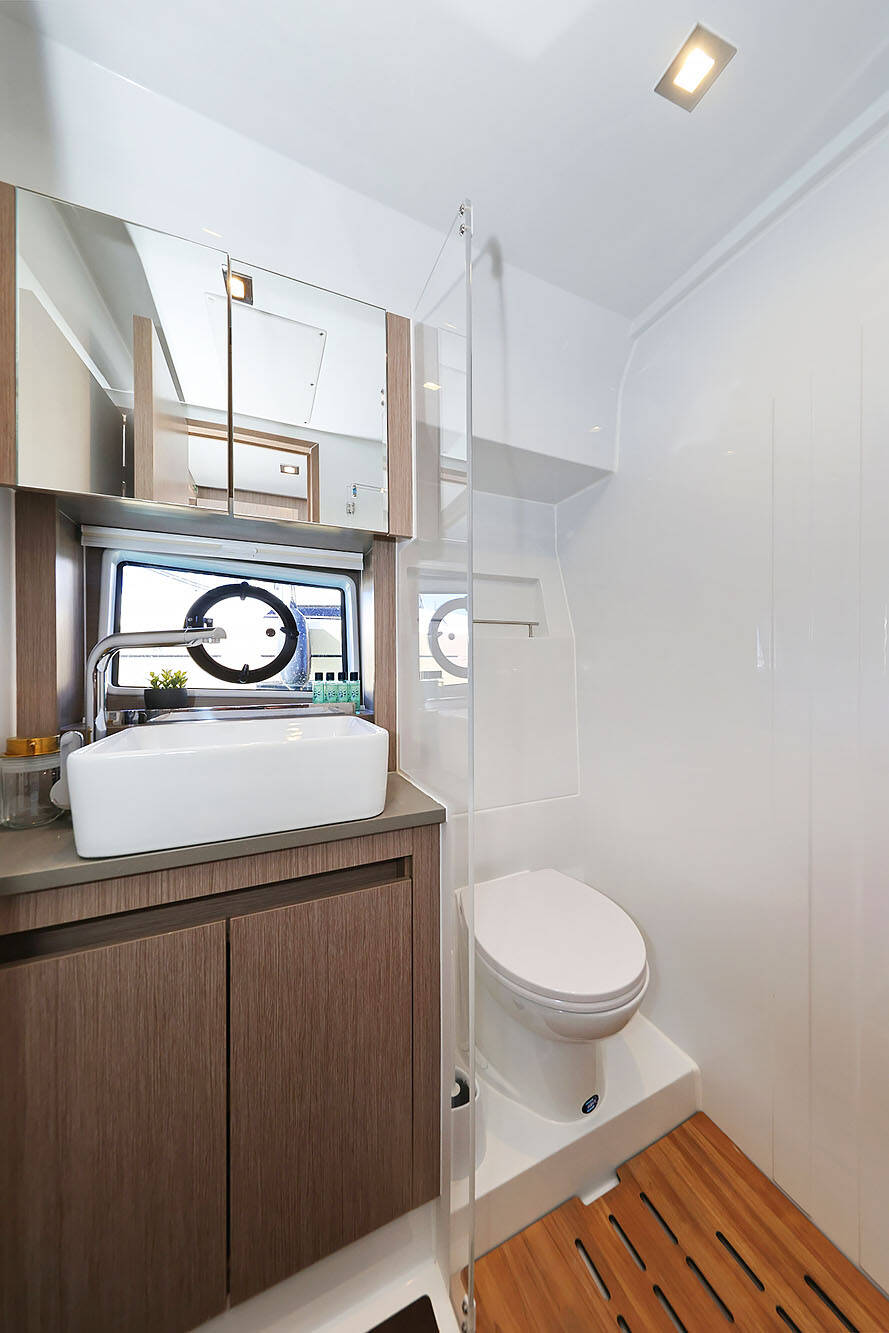 Motoryacht Sealine C390 Tireless