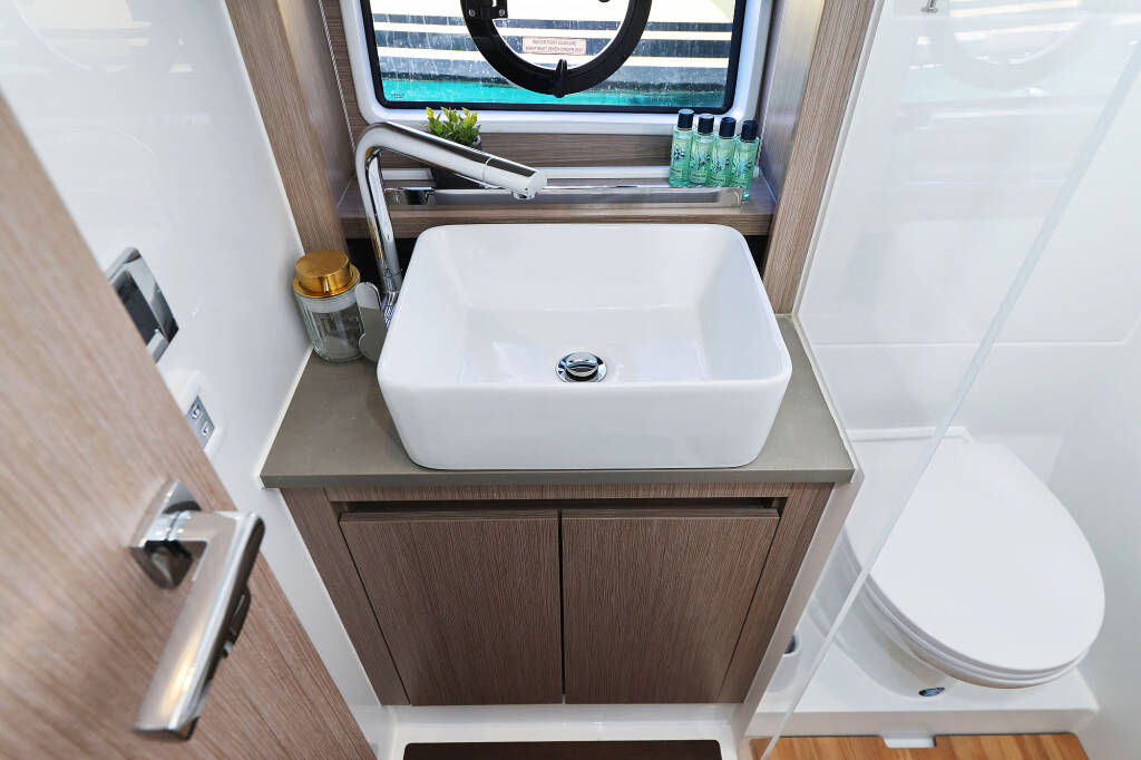 Motoryacht Sealine C390 Tireless