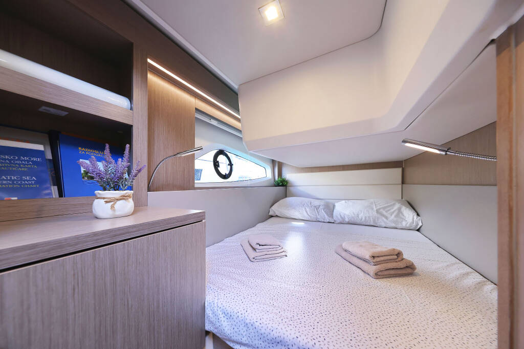 Motoryacht Sealine C390 Tireless